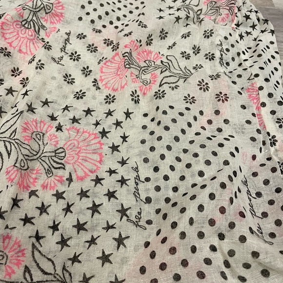 Free People Lightweight Sheer Tote Tan with Black & Pink Like New - Picture 8 of 10